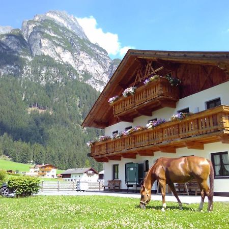Auenhof Apartment Gschnitz Bagian luar foto