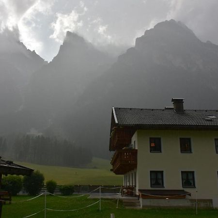 Auenhof Apartment Gschnitz Bagian luar foto
