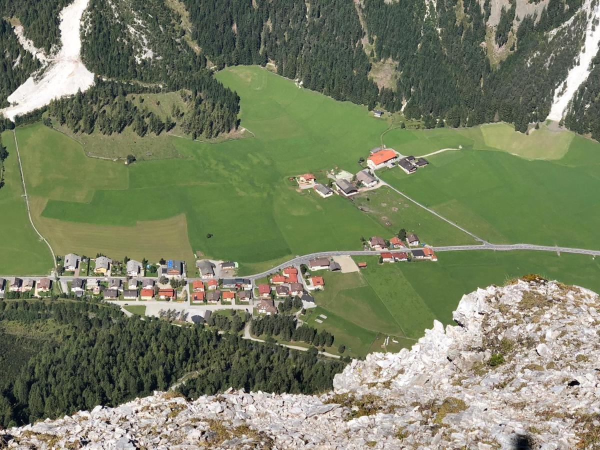 Auenhof Apartment Gschnitz Bagian luar foto