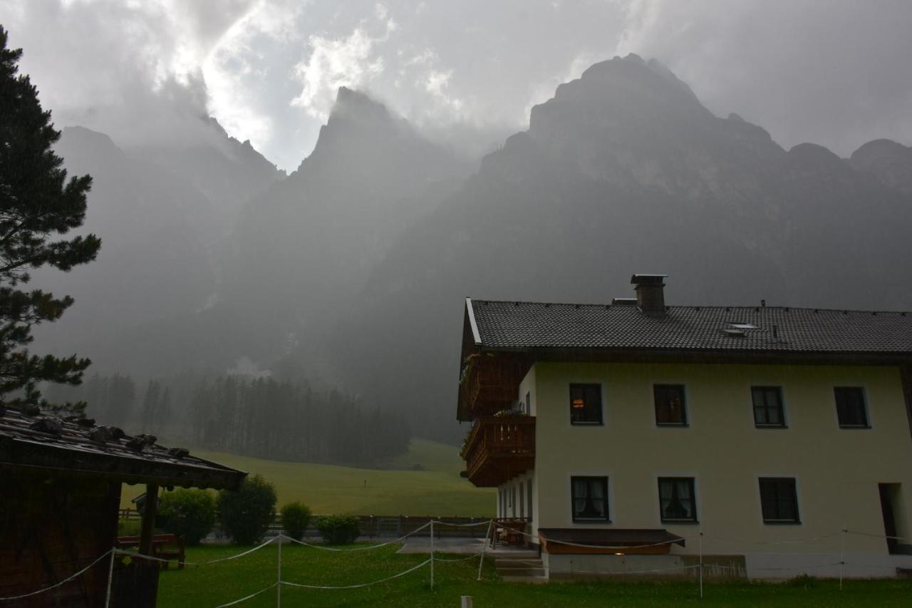 Auenhof Apartment Gschnitz Bagian luar foto