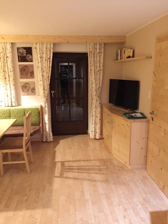 Auenhof Apartment Gschnitz Bagian luar foto