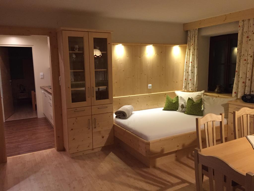 Auenhof Apartment Gschnitz Bagian luar foto